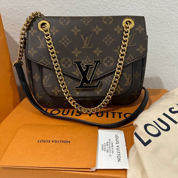 Louis Vuitton Passy bag - Picture 5 of 12